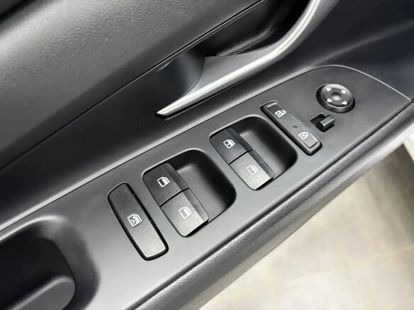 2022 Hyundai Elantra VII (CN7), белый, 1900000 рублей - вид 13
