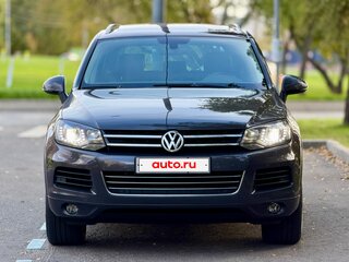 2011 Volkswagen Touareg II, чёрный, 2075000 рублей, вид 2