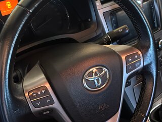 2011 Toyota Avensis III, серый, 1250000 рублей, вид 3