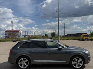 2017 Audi Q7 II (4M), серый, 4800000 рублей, вид 4