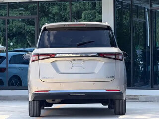 2022 Wuling Jiachen, бежевый, 1282000 рублей, вид 5