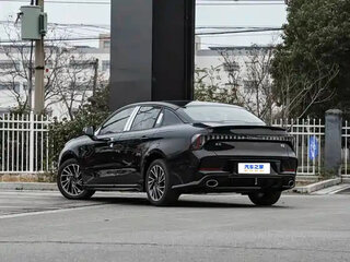 2026 Lynk & Co 03 I Рестайлинг 2, чёрный, 3754206 рублей, вид 5