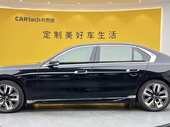 2024 BMW 7 серии 760i xDrive VII (G70), чёрный, 11150018 рублей - вид 6