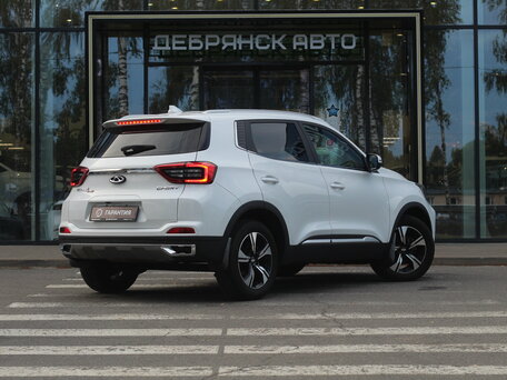 2024 Chery Tiggo 4 Pro I Рестайлинг, белый, 1595000 рублей, вид 3