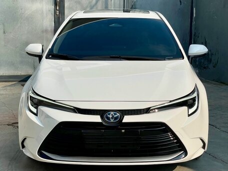 2022 Toyota Corolla Sporty XII (E210) Рестайлинг, белый, 1800000 рублей, вид 3
