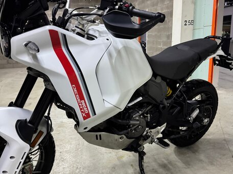2025 Ducati DesertX, белый, 1250000 рублей, вид 4