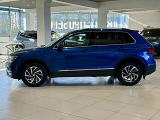 2018 Volkswagen Tiguan II, синий, 2040000 рублей, вид 3