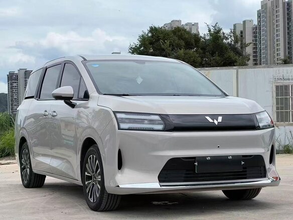 2026 Wuling Starlight 730, бежевый, 2100000 рублей - вид 2