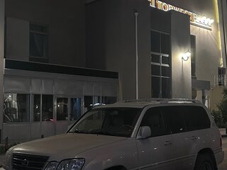 2002 Lexus LX 470 II Рестайлинг, бежевый, 2300000 рублей, вид 1