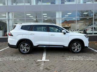 2026 Geely Okavango I Рестайлинг, белый, 4025990 рублей, вид 4