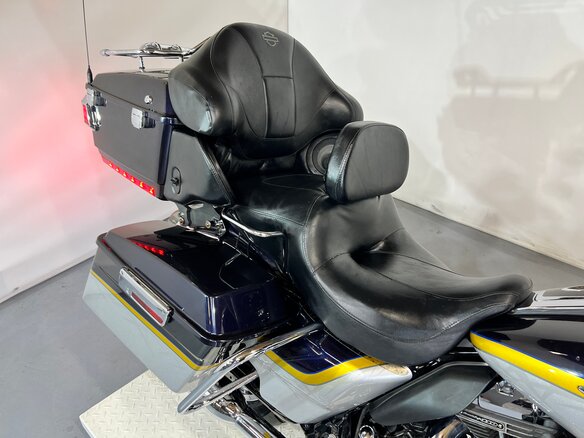 2012 Harley-Davidson Electra Glide, серебристый, 980000 рублей - вид 6