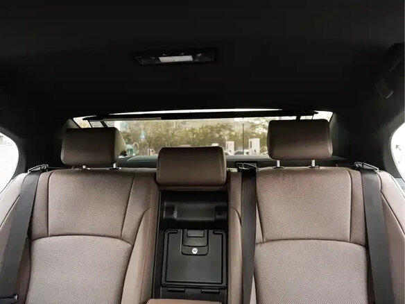 2024 Lexus ES 200 VII Рестайлинг, белый, 4633000 рублей - вид 10