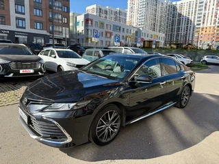 2023 Toyota Camry VIII (XV70) Рестайлинг, чёрный, 3840000 рублей, вид 2