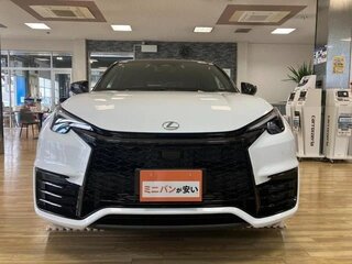2026 Lexus LBX, белый, 7333666 рублей, вид 2