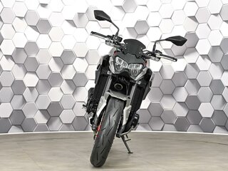 2023 Kawasaki Z 900, серый, 1099000 рублей, вид 5