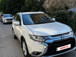 2013 Mitsubishi Outlander III, белый, 1449999 рублей, вид 2