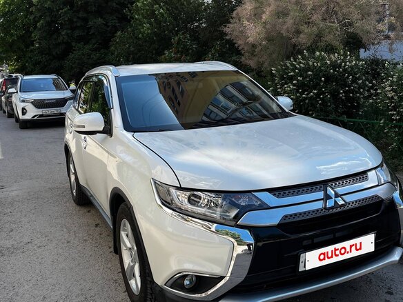 2013 Mitsubishi Outlander III, белый, 1449999 рублей - вид 1