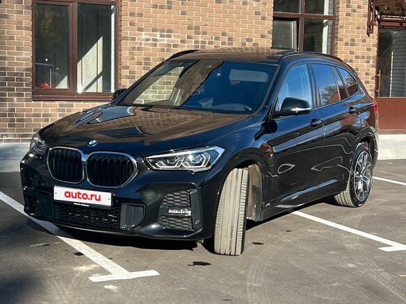 2022 BMW X1 16d sDrive II (F48) Рестайлинг, чёрный, 2550000 рублей