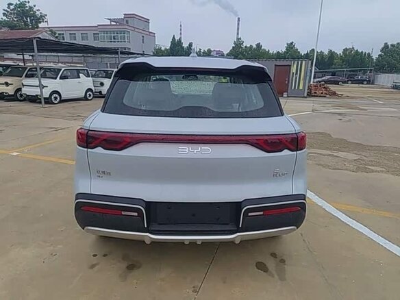 2025 BYD Yuan Up 32 kWh, белый - вид 5