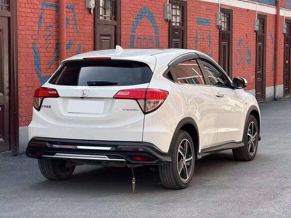 2022 Honda Vezel I Рестайлинг, белый, 1410000 рублей - вид 4