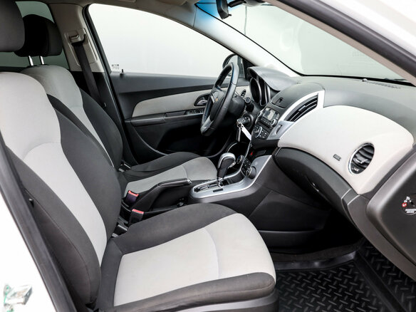 2013 Chevrolet Cruze I Рестайлинг, белый - вид 9