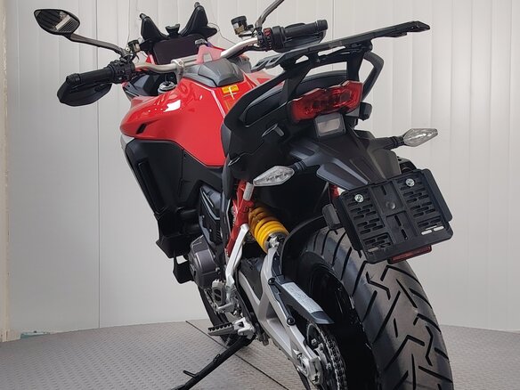 2023 Ducati Multistrada V4, красный, 1899000 рублей - вид 6