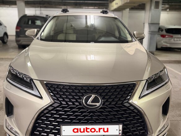 2019 Lexus RX 300 IV Рестайлинг, бежевый, 4150000 рублей