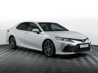 2021 Toyota Camry VIII (XV70) Рестайлинг, белый, 3189000 рублей, вид 3