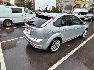 2011 Ford Focus II Рестайлинг, серебристый, 565000 рублей, вид 4