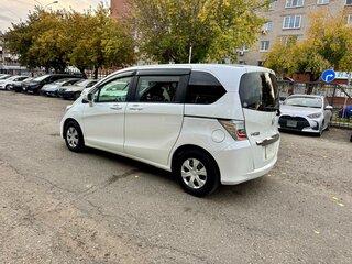 2012 Honda Freed I Рестайлинг, белый, 1159000 рублей, вид 1