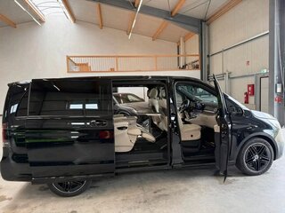 2025 Mercedes-Benz V-Класс Extra Long 300 d экстра длинный III (W447) Рестайлинг 2, чёрный, 10711027 рублей, вид 3