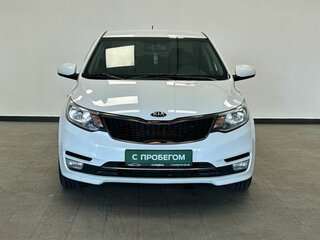2016 Kia Rio III Рестайлинг, белый, 1100000 рублей, вид 3
