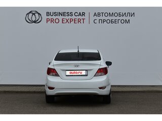 2012 Hyundai Solaris I, белый, 700000 рублей, вид 5