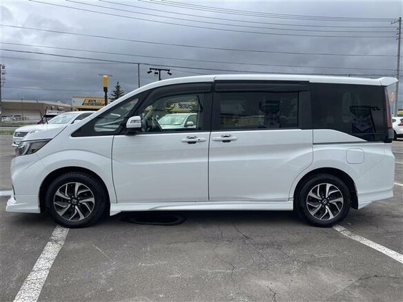 2019 Honda Stepwgn Spada V Рестайлинг, белый, 1957000 рублей - вид 6