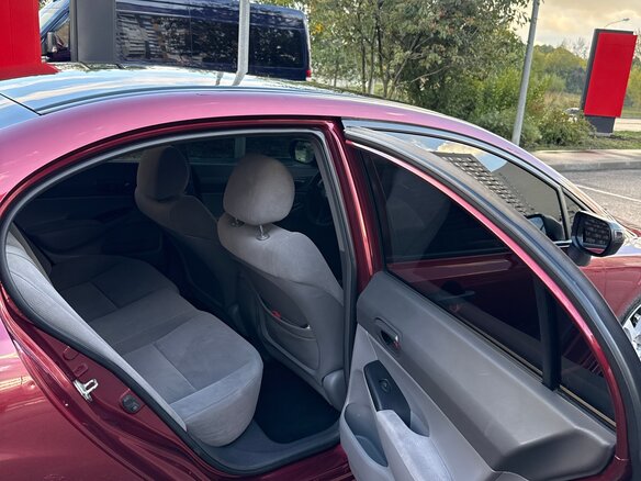 2008 Honda Civic VIII, красный - вид 11