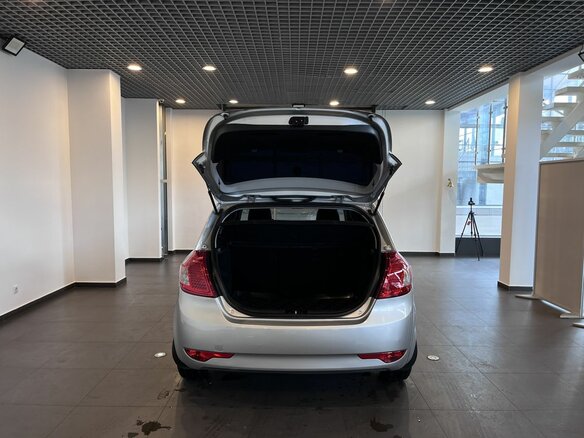 2010 Kia Ceed I Рестайлинг, серебристый, 685000 рублей - вид 36