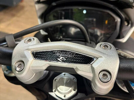 2019 Triumph Street Triple, белый, 1250000 рублей, вид 5