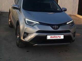 2017 Toyota RAV4 IV (XA40) Рестайлинг, белый, 2290000 рублей, вид 3