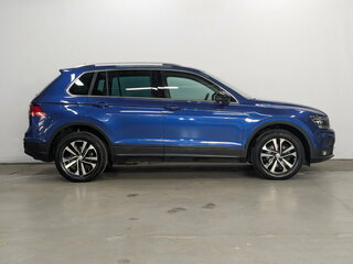 2019 Volkswagen Tiguan II, синий, 2225000 рублей, вид 4
