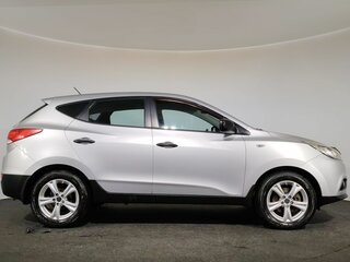 2011 Hyundai ix35 I, серебристый, 1030000 рублей, вид 4