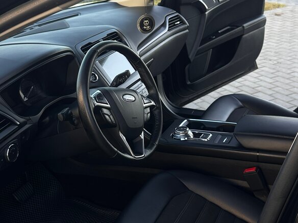 2018 Ford Fusion (North America) II Рестайлинг, чёрный, 1640000 рублей - вид 11