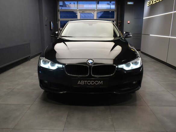 2018 BMW 3 серии 320i VI (F3x) Рестайлинг, чёрный, 1977000 рублей - вид 2