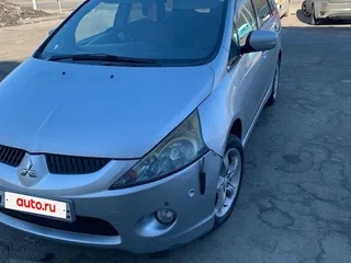 2003 Mitsubishi Grandis I, серебристый, 600000 рублей, вид 1