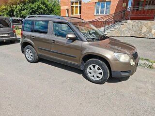 2011 Skoda Yeti I, коричневый, 600000 рублей, вид 2