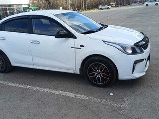 2018 Kia Rio IV, белый, 750000 рублей, вид 2