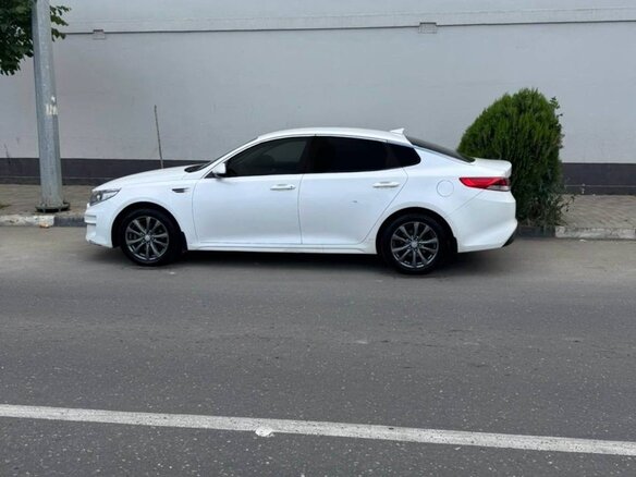 2017 Kia Optima IV, белый, 1350000 рублей - вид 2