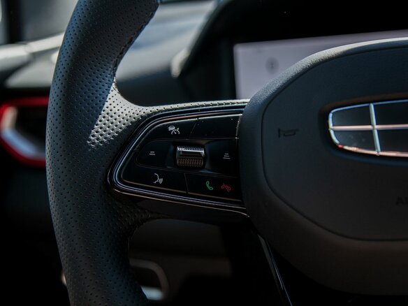 2026 Geely Coolray I Рестайлинг 2, серый, 2935990 рублей - вид 17