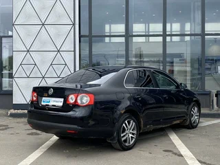 2009 Volkswagen Jetta V, чёрный, 209000 рублей, вид 5