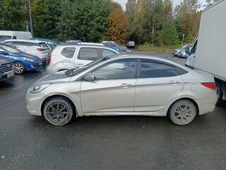 2013 Hyundai Solaris I, серебристый, 435000 рублей, вид 5