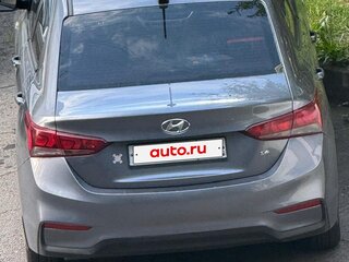 2017 Hyundai Solaris II, серый, 850000 рублей, вид 2